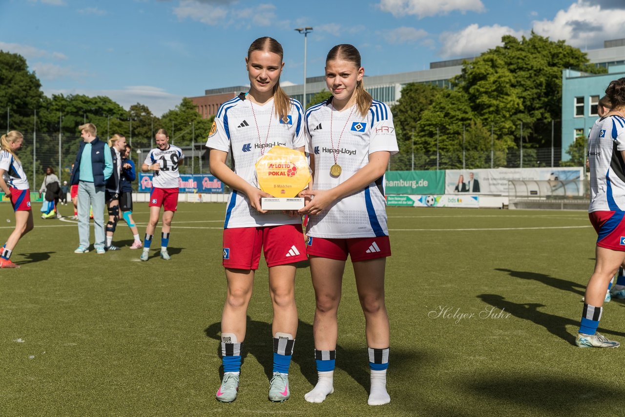 Bild 220 - wBJ Lotto Pokal Finale  Eimsbuetteler TV - Hamburger SV : Ergebnis: 0:3